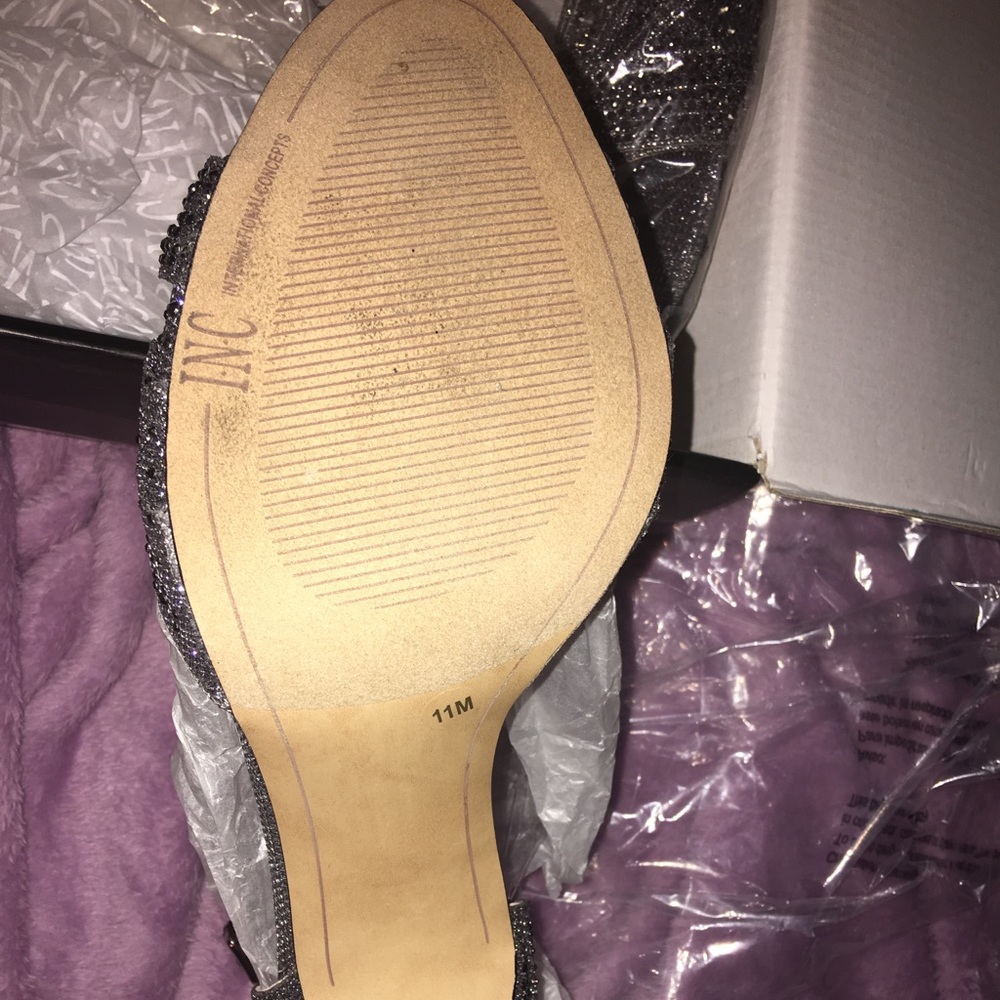 INC woman’s heels. Sz. 11